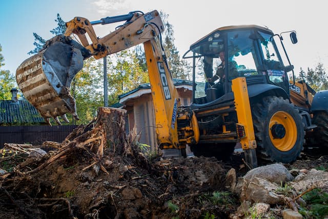 What Does it Mean to Clear and Grub Land - The Excavators